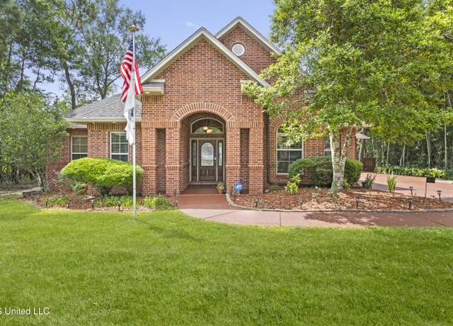 Property at 5578 E Diamondhead Dr, Diamondhead, MS 39525, 4 beds, 2.5 baths
