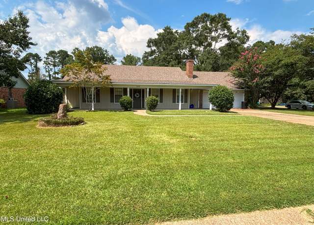 Property at 502 Urban Ln, Brookhaven, MS 39601, 3 beds, 2 baths