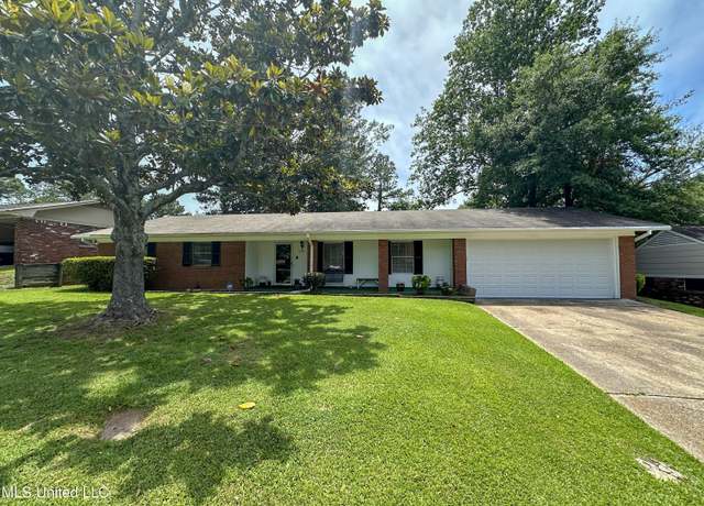 Property at 1206 Shady Glen Dr, Clinton, MS 39056, 3 beds, 2 baths