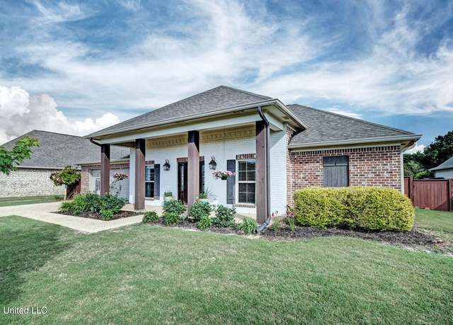 Property at 545 Westfield Dr, Pearl, MS 39208, 3 beds, 2 baths