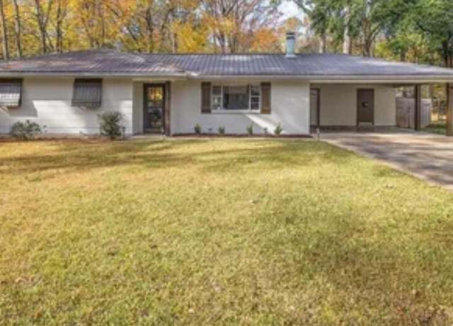Property at 5317 S Venetian Way, Jackson, MS 39211, 3 beds, 2 baths