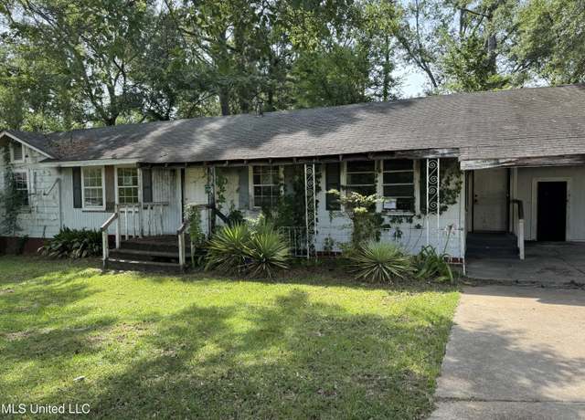 Property at 3408 N Southland Dr, Jackson, MS 39212, 3 beds, 1 bath