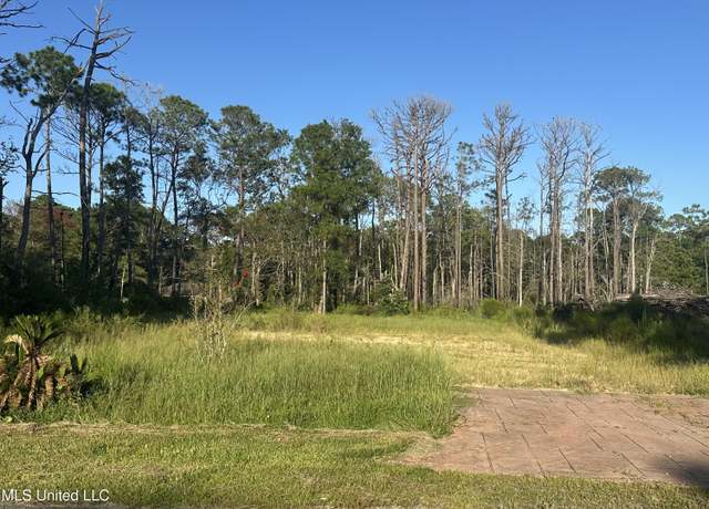 Property at 1020 May St, Ocean Springs, MS 39564