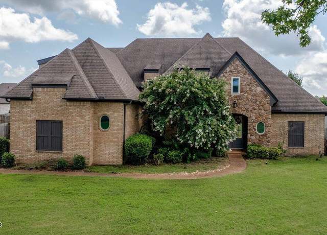 Property at 3542 Marcia Louise Dr, Southaven, MS 38672, 5 beds, 3 baths