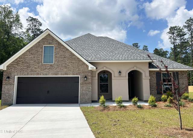 Property at 7262 S Aberdeen Dr, Pass Christian, MS 39571, 5 beds, 3 baths