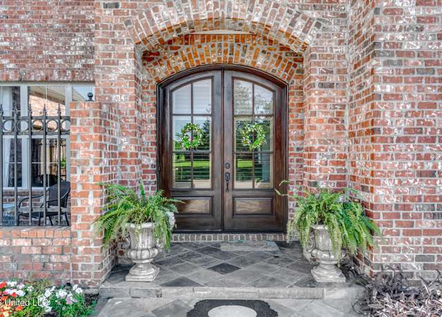 Property at 521 Heyward Ln, Madison, MS 39110, 5 beds, 3.5 baths