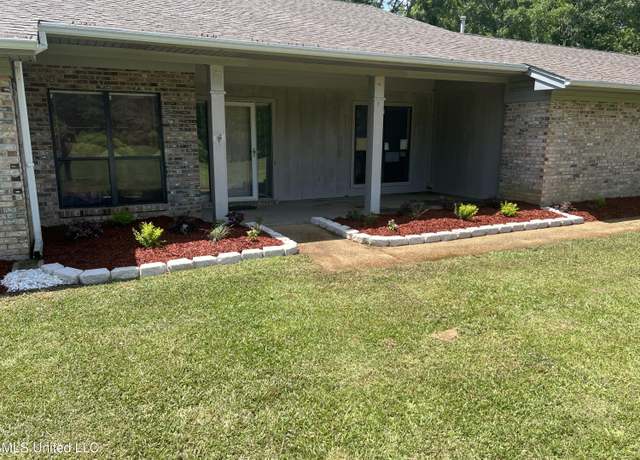 Property at 4101 Henderson Rd, Byram, MS 39272, 3 beds, 2 baths