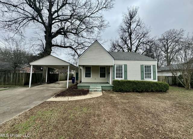 Property at 1005 Deering St, Cleveland, MS 38732, 3 beds, 2 baths
