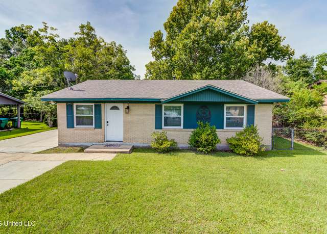 Property at 79 Holly Cir, Gulfport, MS 39501, 3 beds, 2 baths