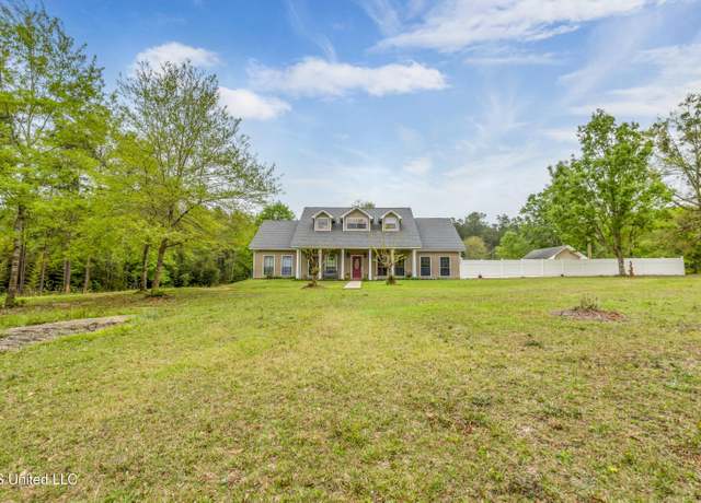 Property at 22473 Yankee Town Rd, Saucier, MS 39574, 6 beds, 2 baths