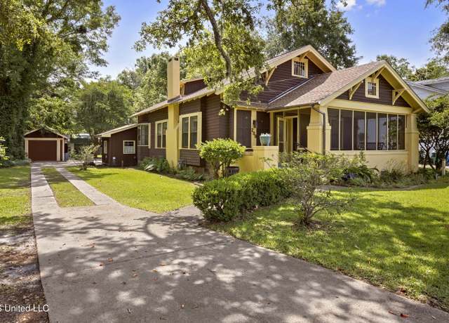 Property at 208 Washington Ave, Ocean Springs, MS 39564, 3 beds, 2 baths