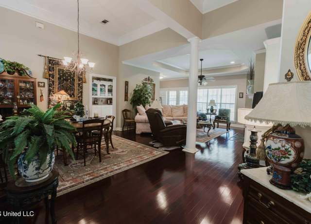 Property at 417 Devonport Cir, Raymond, MS 39154, 3 beds, 2 baths