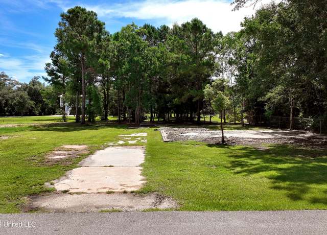 Property at 128 Dogwood Dr, Waveland, MS 39576
