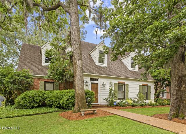 Property at 8 Moss Forest Pl, Jackson, MS 39211, 4 beds, 2.5 baths