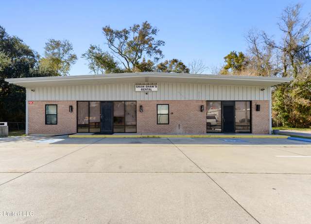 Property at 707 Watkins Ave, Gulfport, MS 39507, 5 beds, 3 baths