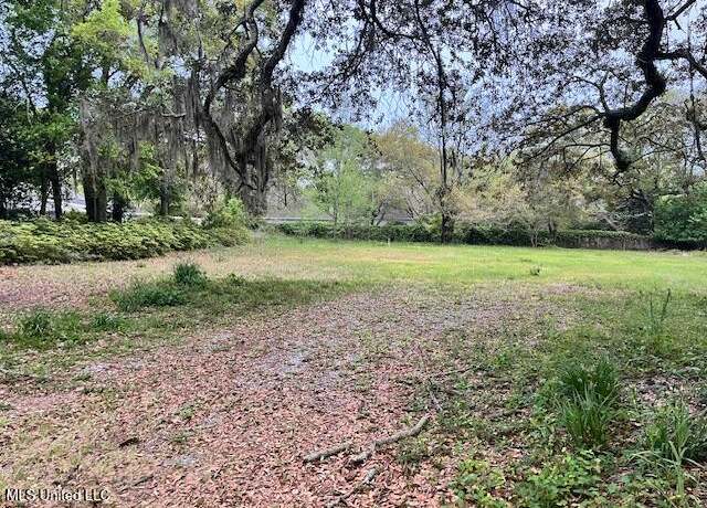 Property at Pine St, Gulfport, MS 39507