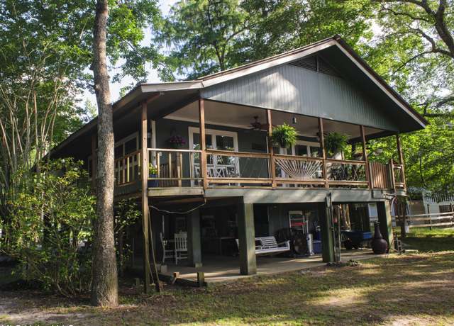 Property at 1817 Pascagoula River Rd, Moss Point, MS 39562, 3 beds, 2 baths