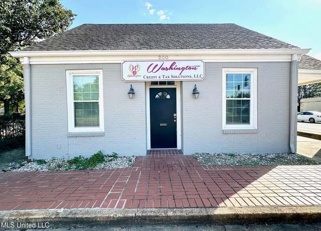 Property at 200 North St, Cleveland, MS 38732