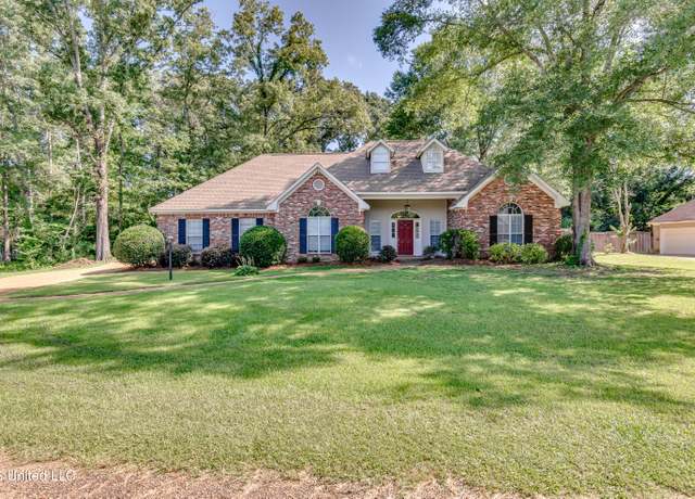 Property at 300 Wildwood Blvd, Jackson, MS 39212, 3 beds, 2 baths