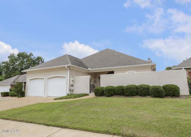 Property at 215 Azalea Ct, Brandon, MS 39047, 3 beds, 2.5 baths