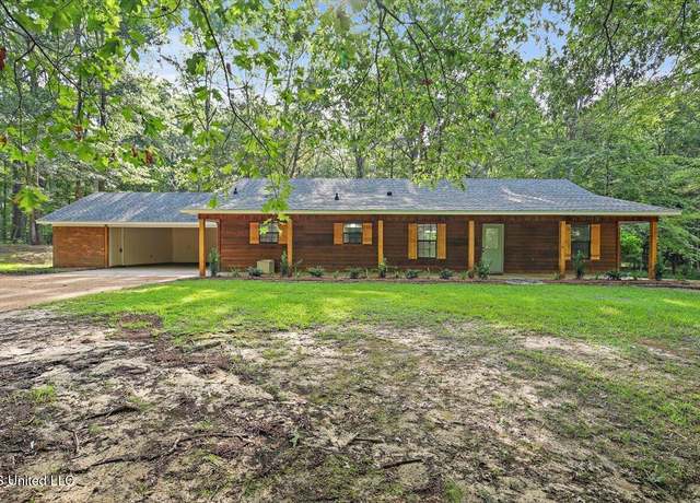 Property at 102 Hickory St, Brandon, MS 39042, 3 beds, 2 baths
