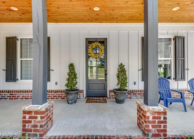 Property at 150 Pine Ridge Cir, Brandon, MS 39047, 5 beds, 4.5 baths