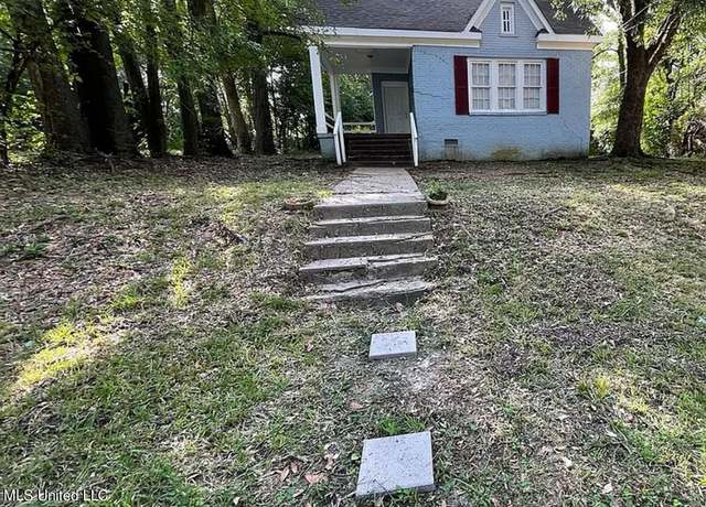 Property at 170 Galvez St, Jackson, MS 39209, 3 beds, 1 bath