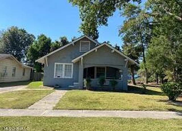 Property at 230 Oakhurst Ave, Clarksdale, MS 38614, 2 beds, 1 bath