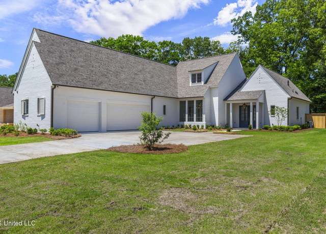 Property at 230 Parke Dr, Ridgeland, MS 39157, 4 beds, 4.5 baths