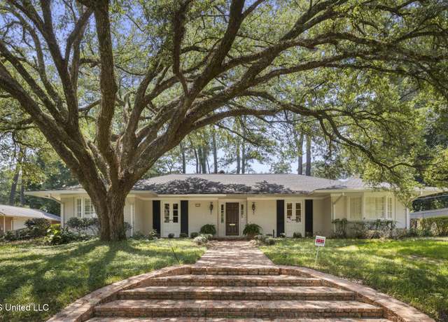 Property at 5325 Red Fox Rd, Jackson, MS 39211, 3 beds, 2.5 baths