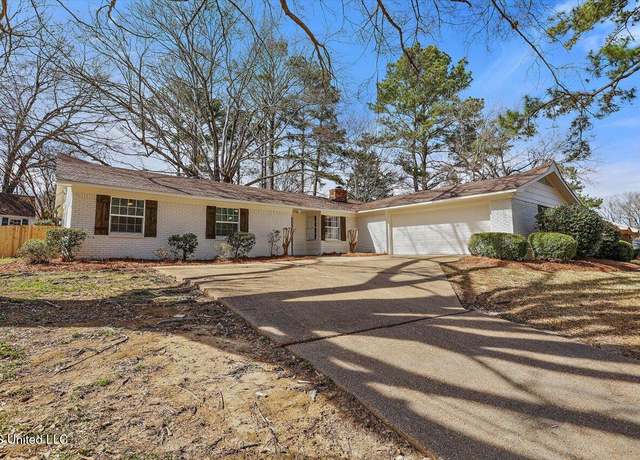 Property at 906 Wildwood Dr, Clinton, MS 39056, 4 beds, 2 baths