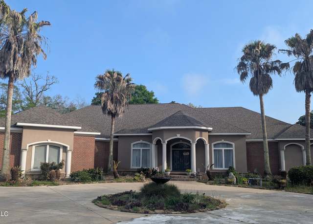 Property at 1010 Boxwood St, Pascagoula, MS 39567, 5 beds, 5 baths