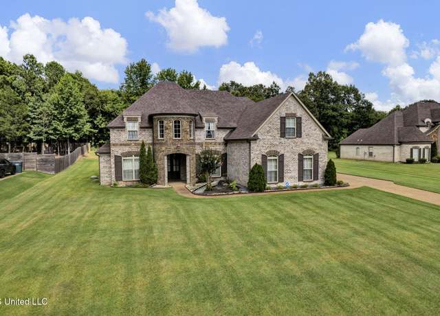 Property at 4410 Gray Estates Dr, Southaven, MS 38671, 5 beds, 3 baths
