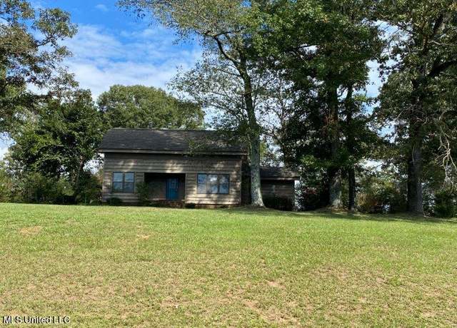 Property at 1600 Airport Rd, Magee, MS 39111, 3 beds, 2.5 baths