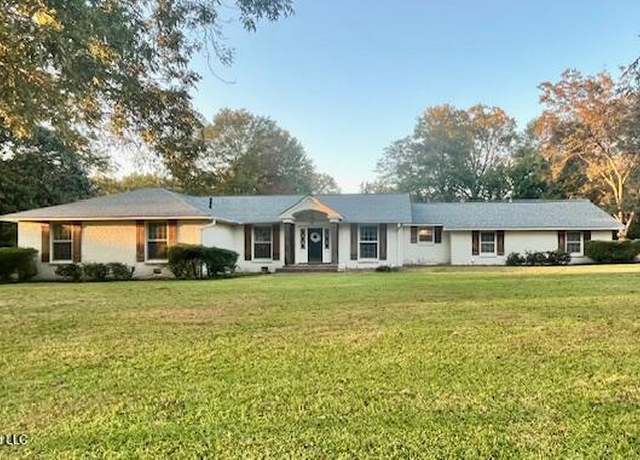 Property at 206 Lewis St, Florence, MS 39073, 4 beds, 3 baths