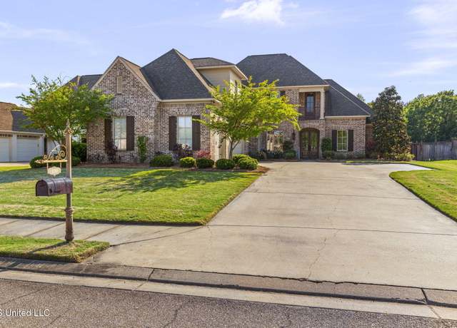 Property at 130 Bienville Dr, Madison, MS 39110, 4 beds, 3.5 baths