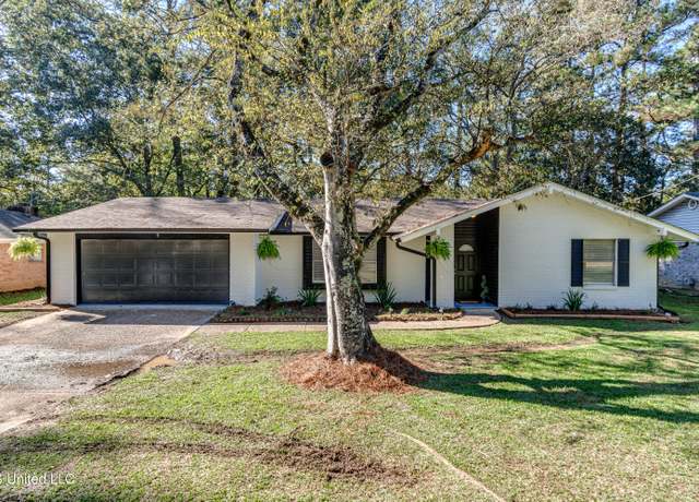 Property at 3409 Forest Hill Rd, Jackson, MS 39212, 3 beds, 2 baths