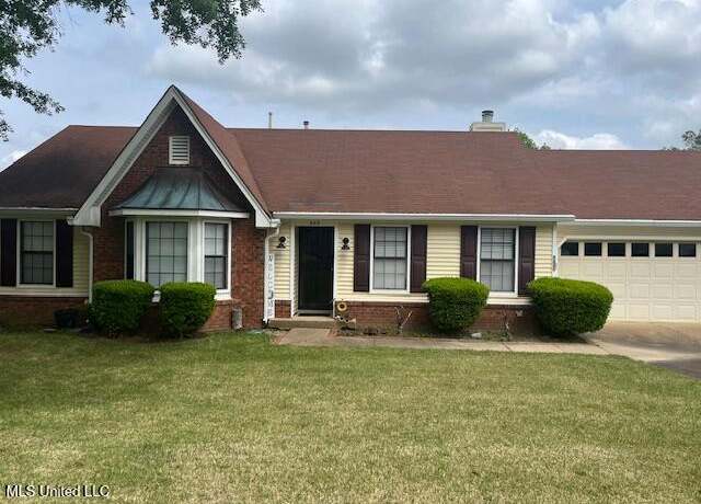 Property at 888 Birchfield Pl, Southaven, MS 38671, 3 beds, 2 baths