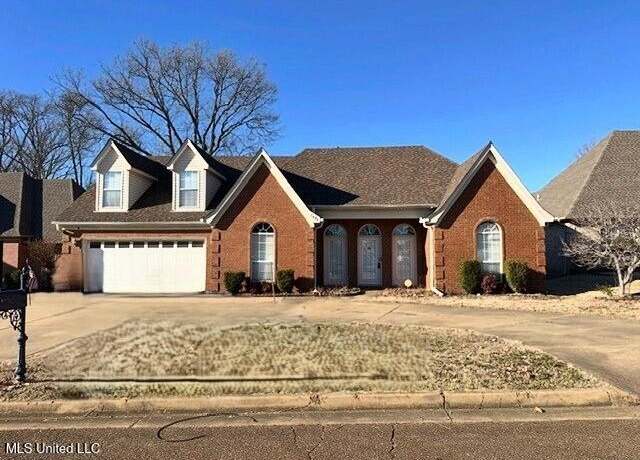 Property at 1626 Mason Dr, Hernando, MS 38632, 4 beds, 3 baths