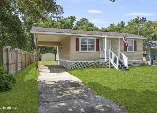 Property at 416 Wainwright St, Waveland, MS 39576, 2 beds, 1 bath