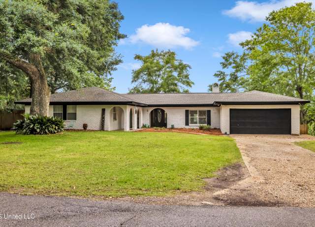 Property at 3225 Red Bluff Cir, Ocean Springs, MS 39564, 5 beds, 2.5 baths