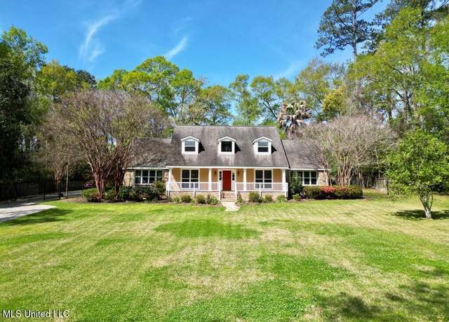 Property at 921 Tung Tree Dr, Picayune, MS 39466, 3 beds, 2.5 baths