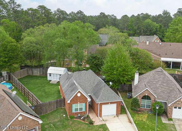 Property at 19374 Northridge Dr, Gulfport, MS 39503, 3 beds, 2 baths