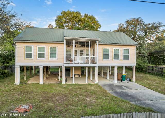 Property at 326 Strangi Ave, Biloxi, MS 39530, 3 beds, 1 bath