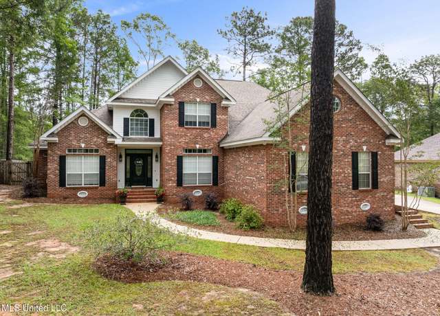 Property at 32 Cambrooke, Hattiesburg, MS 39402, 4 beds, 3 baths
