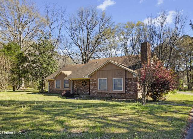 Property at 1054 Westbury Sq, Jackson, MS 39212, 3 beds, 2 baths