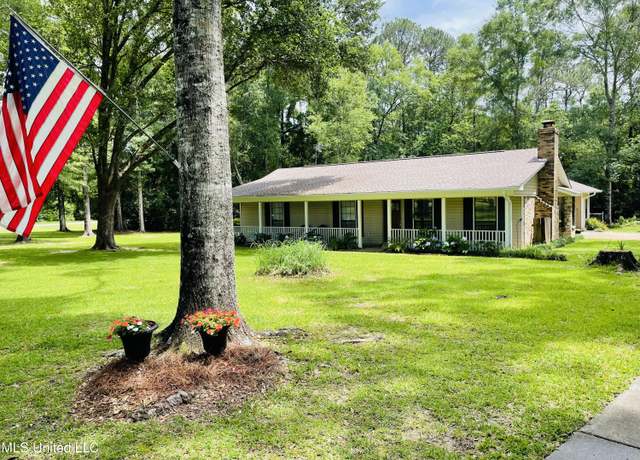 Property at 6324 Country Ln, Moss Point, MS 39562, 3 beds, 2 baths