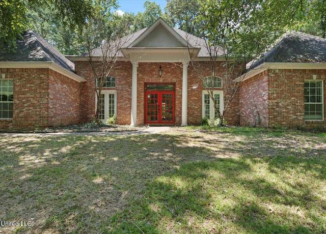 Property at 221 Glen Springs Rd, Brandon, MS 39047, 3 beds, 2 baths