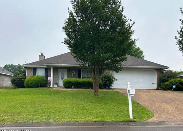 Property at 810 Pin Oak Pl, Pearl, MS 39208, 3 beds, 2 baths