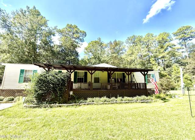 Property at 7853 Petunia Rd, Gautier, MS 39553, 3 beds, 2 baths